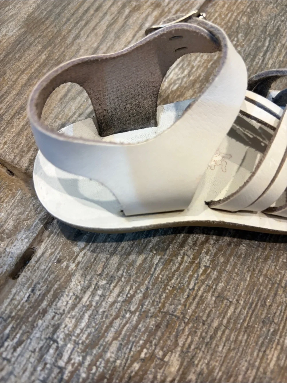 Sun San strap wees white sandals baby size 4
